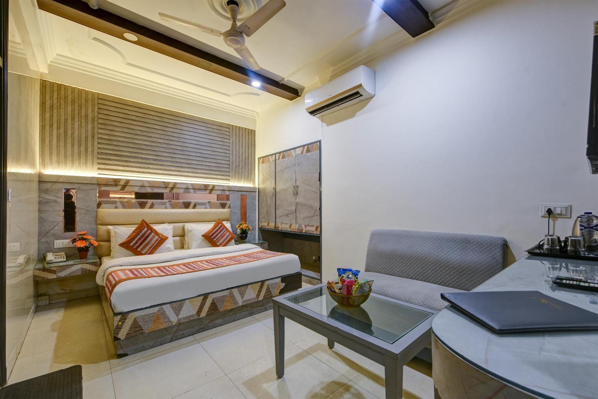 Hotel Baba Deluxe Near New Delhi Railway Station And City Center -By Rcg Hotels Exterior photo
